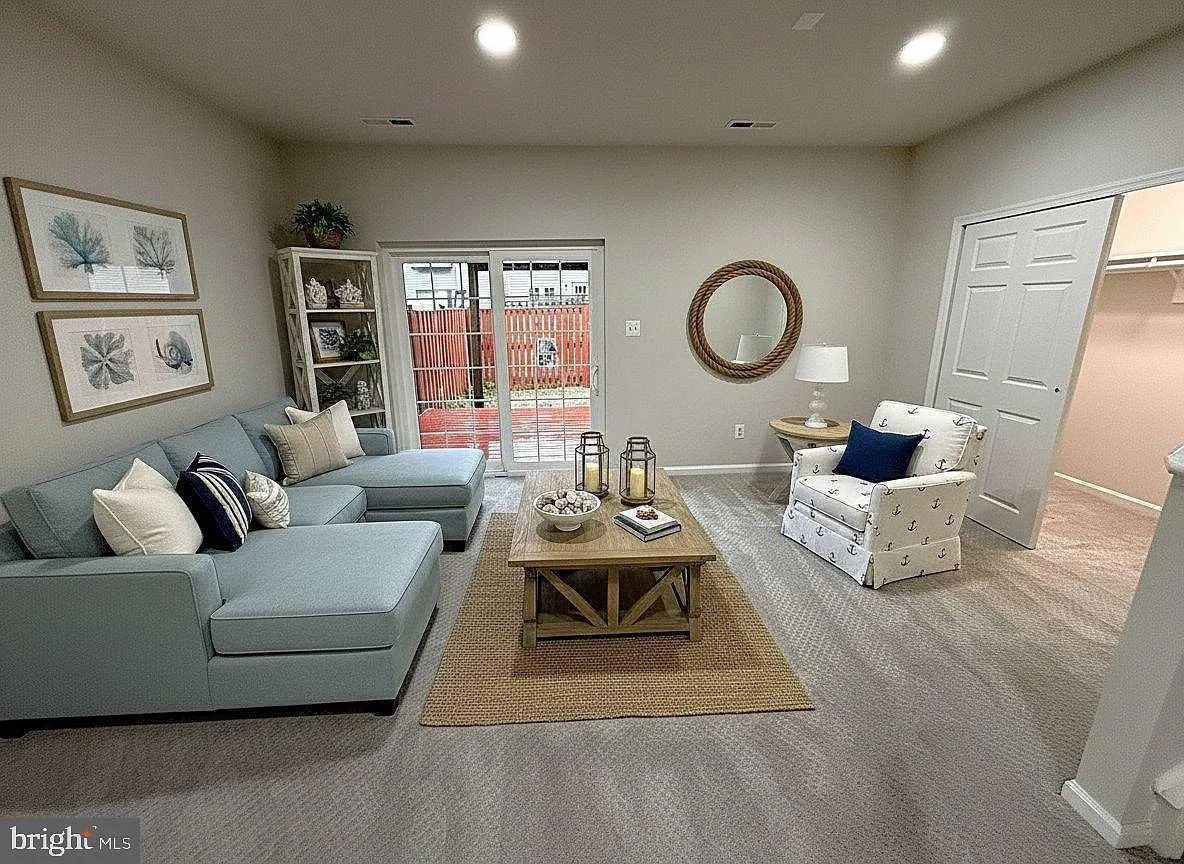 3 bed, 3.5 bath, 1996 sqft, $3,450 — Photo 4