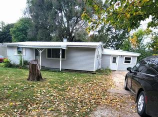 1006 S Pleasantview Dr, Tuscola, IL 61953