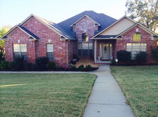 14 Ouachita Dr, Maumelle, AR 72113