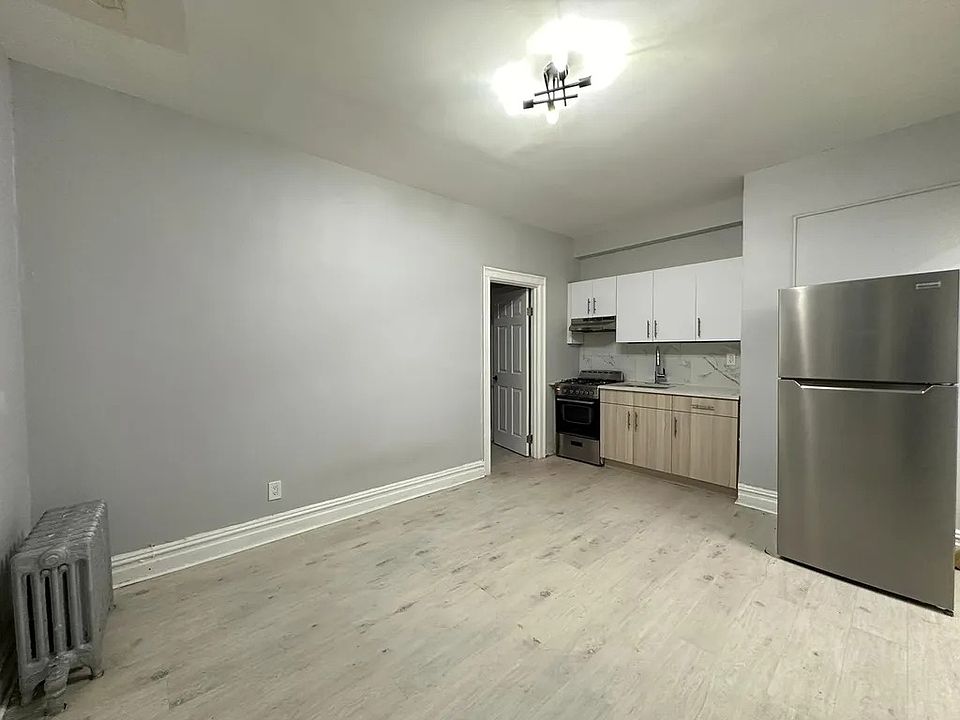2nd image of 122 Corbin Ave #203A