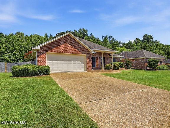 3rd image of 1146 Spanish Oak Dr