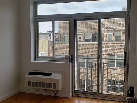 4th image of 296 Stockholm St APT 4F