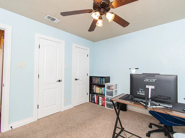 2513 Jackson Dr — Photo 16