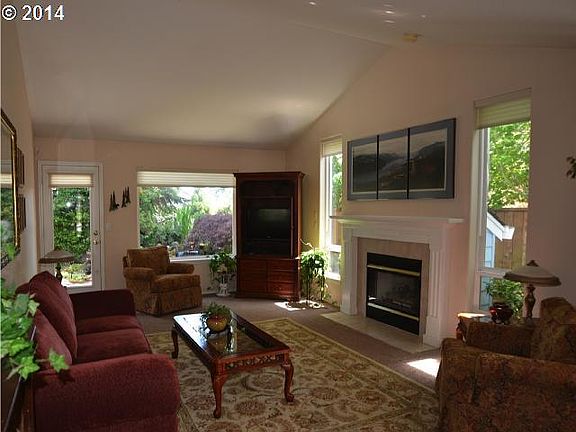 2nd image of 5209 NE 68th Ave