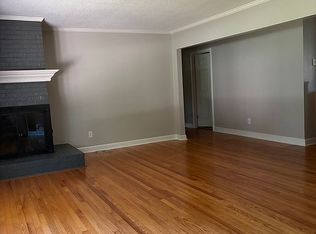 225 Edgewood Dr, Statesville, NC 28625