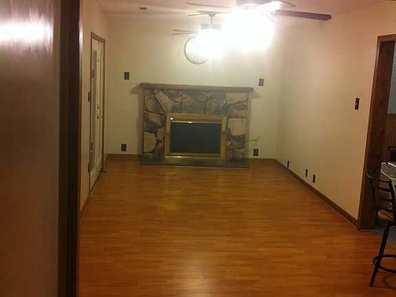 5th image of 1600 Woodland Dr