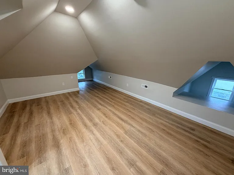 3 E Overlea Ave #3 — Photo 22