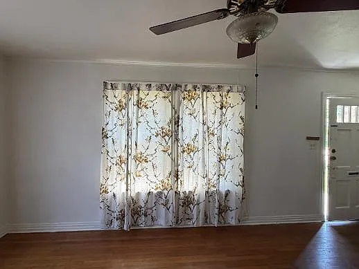 2 bed, 880 sqft, $900 — Photo 1