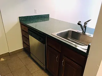 Rented by Roberto Guilbet, LREB