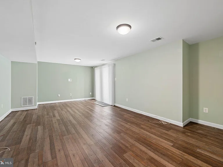 110 Bedrock Dr — Photo 37