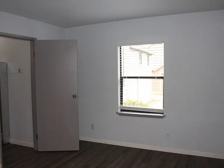1303 I St — Photo 9