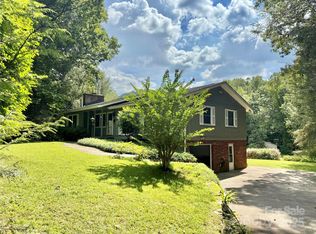 516 Averys Creek Ln, Arden, NC 28704