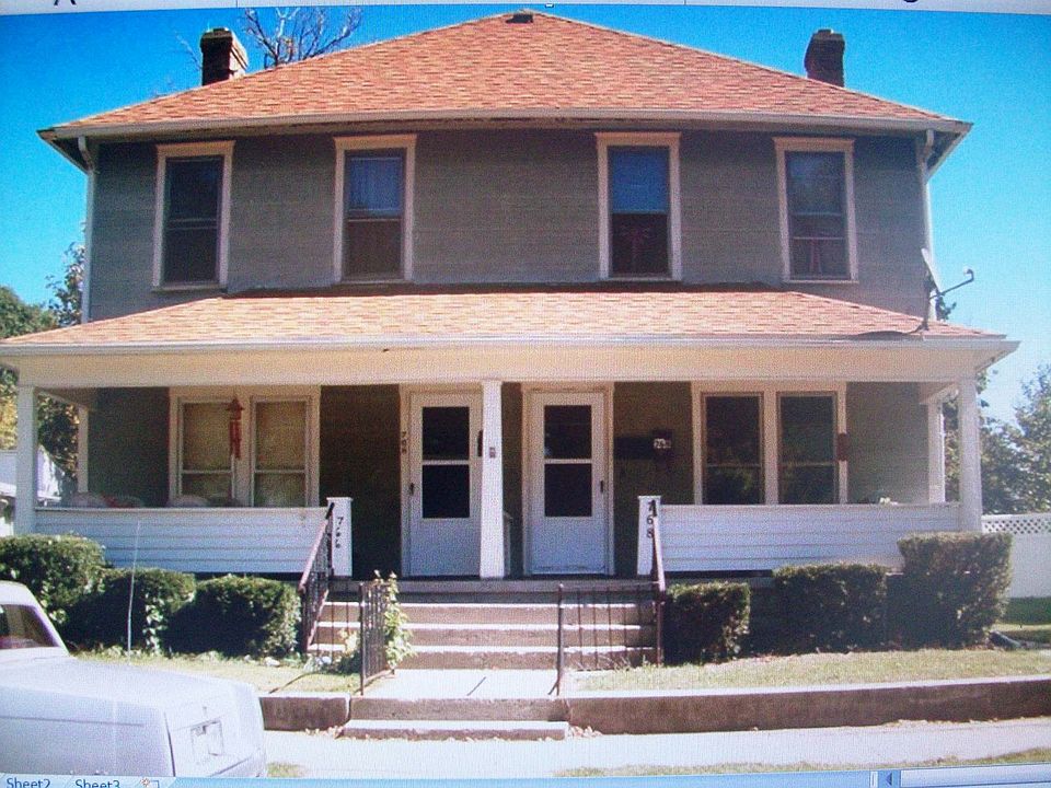 768-lower right sidew/ porch