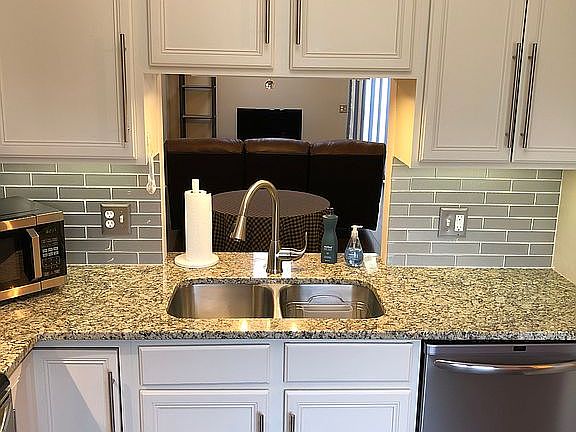 5th image of 650 Sturbridge Dr Unit 30