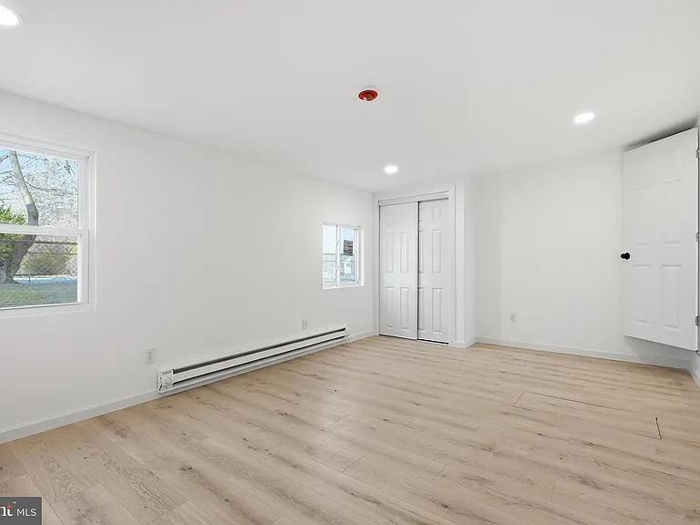 937 High St — Photo 13