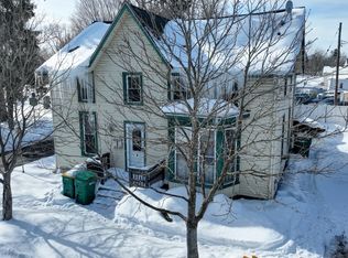 35 Temple Pl, East Aurora, NY 14052