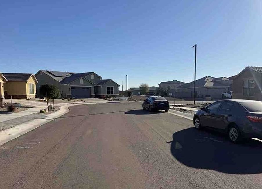 Exterior Neighborhood (street photo)