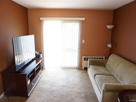 5th image of 108 Glen Road
