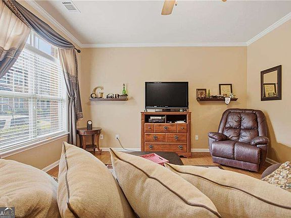 3rd image of 534 Ridge View Xing