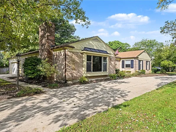 3901 Stonehaven Rd, Dayton, OH 45429