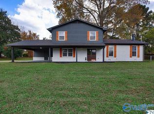 9012 Craigmont Rd SW, Huntsville, AL 35802