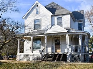 526 E State St, Lovington, IL 61937
