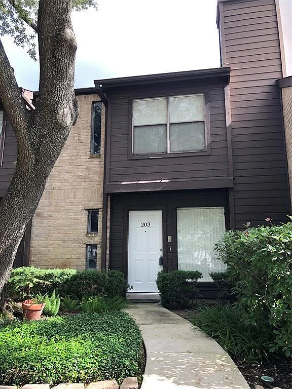 2 bed, 2.5 bath, 1212 sqft, $2,000 — Photo 2