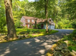 131 Kelly Rd, Northbridge, MA 01534