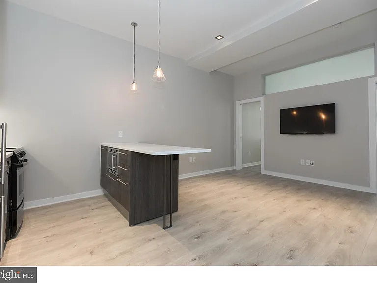1602 Sansom St #2 — Photo 2