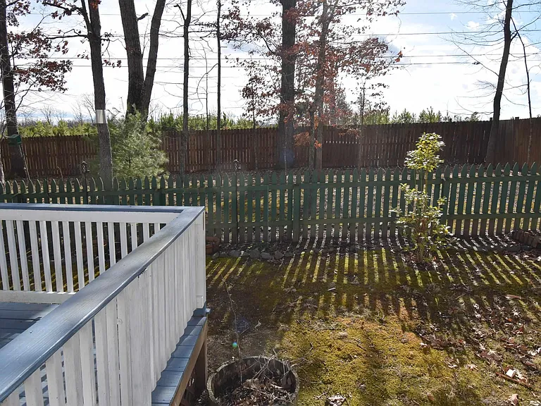 145 Jefferson Dr — Photo 17
