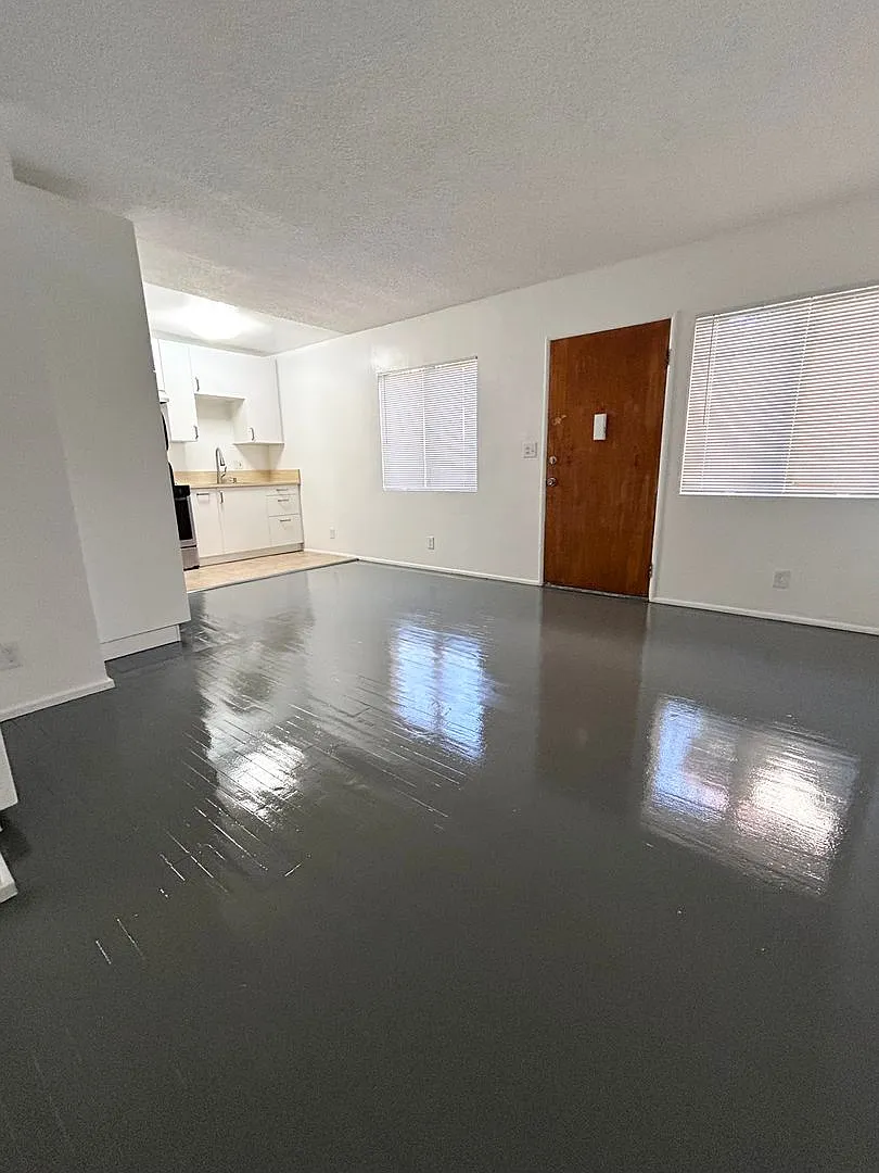 1236 Leighton Ave — Photo 4