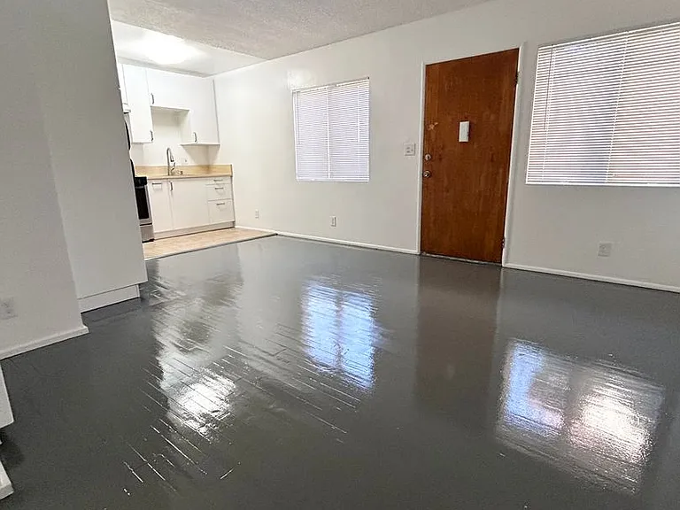 1236 Leighton Ave — Photo 4