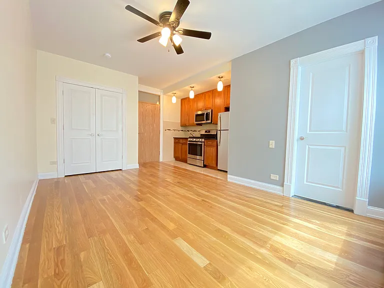 4552 N Clark Street — Photo 15