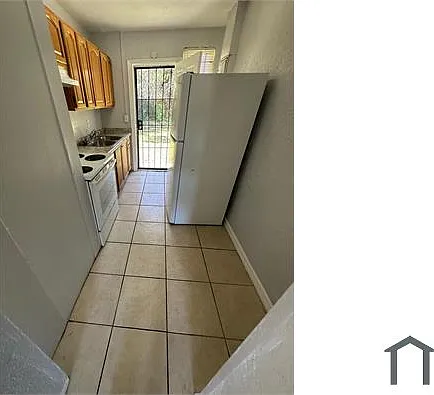 2524 Moncrief Rd — Photo 10