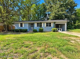 1114 Johnson Ave, Cleveland, MS 38732