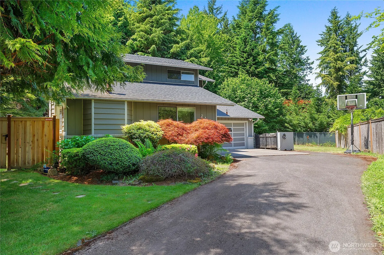 2711 Grampin Court SE photo 1