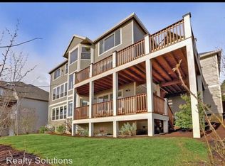 9948 NW Skyline Heights Dr, Portland, OR 97229