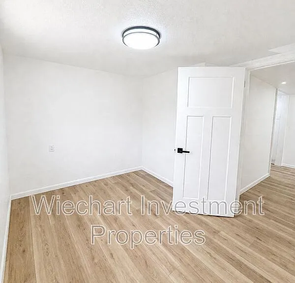 409 Gibbs Ave — Photo 17