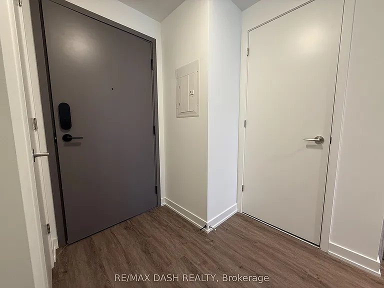 634 Church St #1002 — Photo 10
