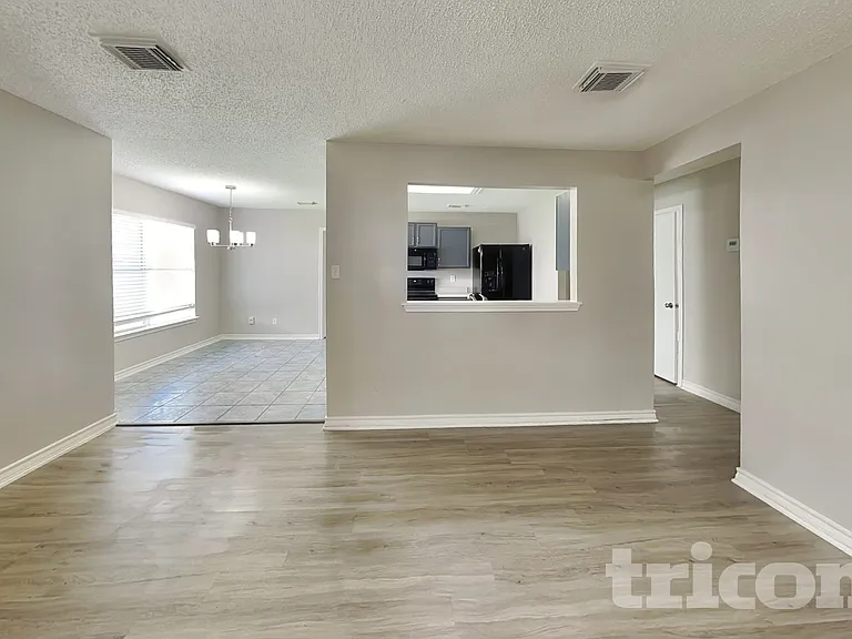 8030 Falcon Meadow Dr — Photo 3