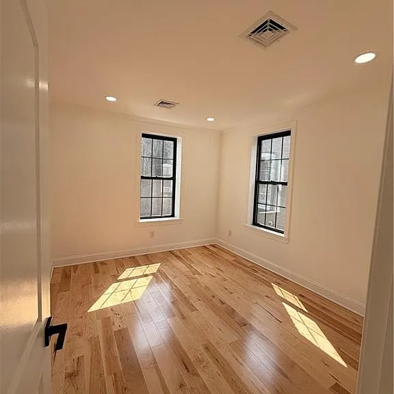 550 Jamaica Ave #2 — Photo 10