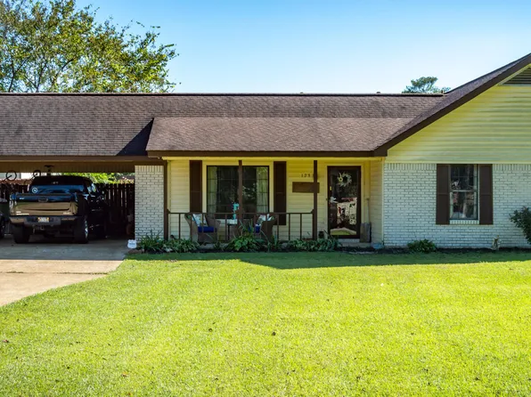 123 College St, Nettleton, MS 38858