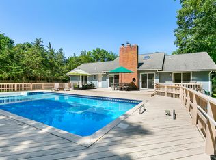 70 Jagger Ln, Westhampton, NY 11977