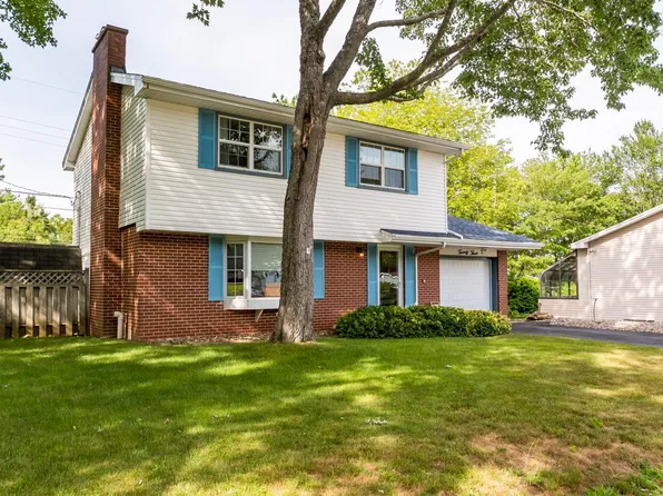 23 Kingsmere Ct, Timberlea, NS B3T 1J4