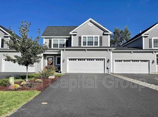 12 Pasture Pl, Ballston Lake, NY 12019