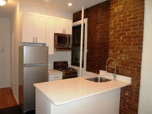 Rented by Sky Management | media 46