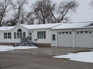 302 2nd St S, Bristol, SD 57219