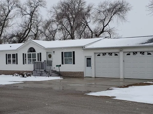 302 2nd St S, Bristol, SD 57219