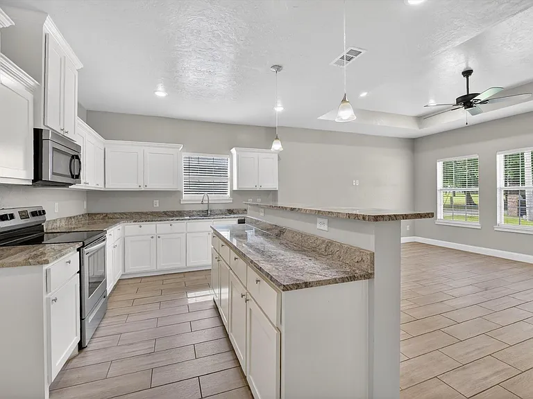 4404 Harris St — Photo 8