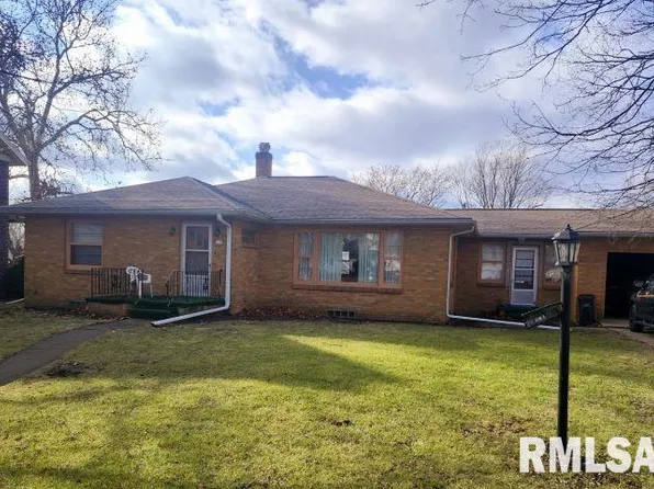 210 S Hickory St, Wenona, IL 61377